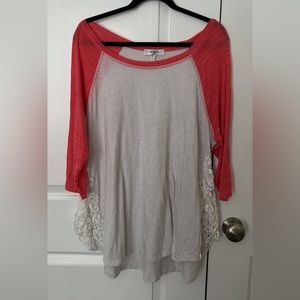 Moa Moa top with crochet lace on the side